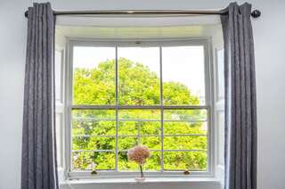 Отель Hotel St George by Nina Дублин Стандартный двухместный номер с 1 кроватью или 2 отдельными кроватями-2