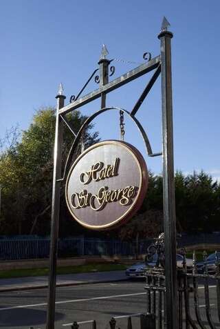 Отель Hotel St George by Nina Дублин Стандартный двухместный номер с 1 кроватью-10